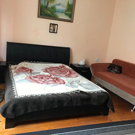 Guest House In Drachino Svalyava Bagian luar foto