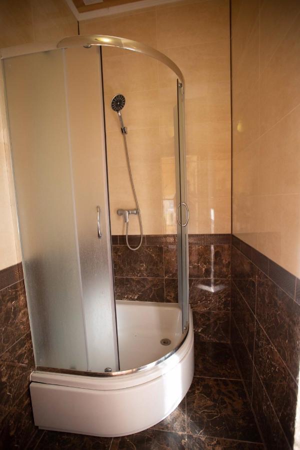 Guest House In Drachino Svalyava Bagian luar foto