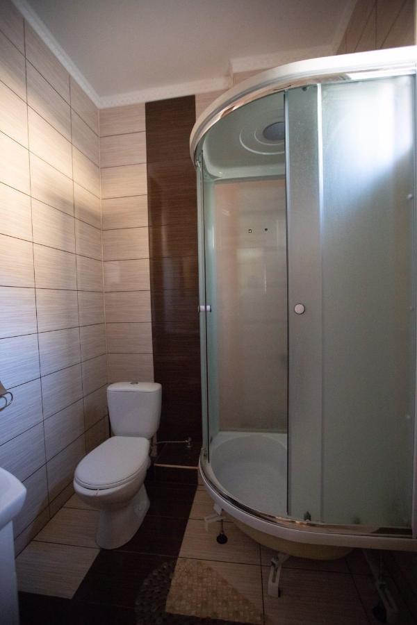 Guest House In Drachino Svalyava Bagian luar foto