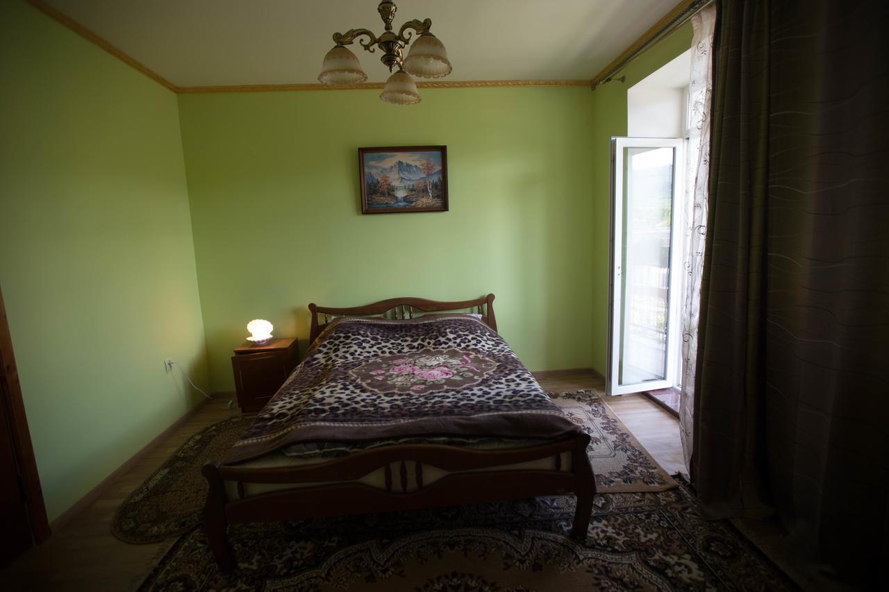 Guest House In Drachino Svalyava Bagian luar foto