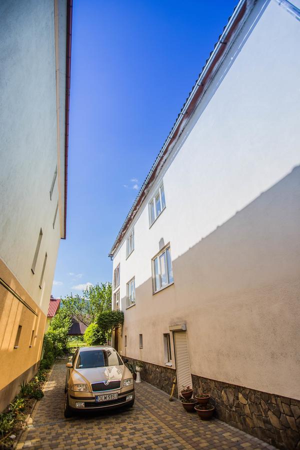 Guest House In Drachino Svalyava Bagian luar foto